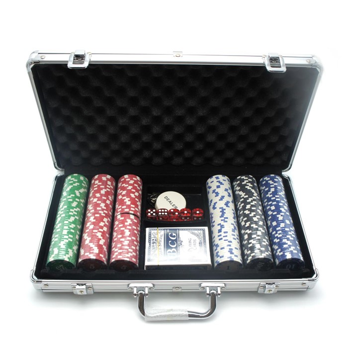14 Набор д/игры в покер Казино 300 фишек 39*22см /чемодан 300Р АКЦИЯ! СКИДКА 5%